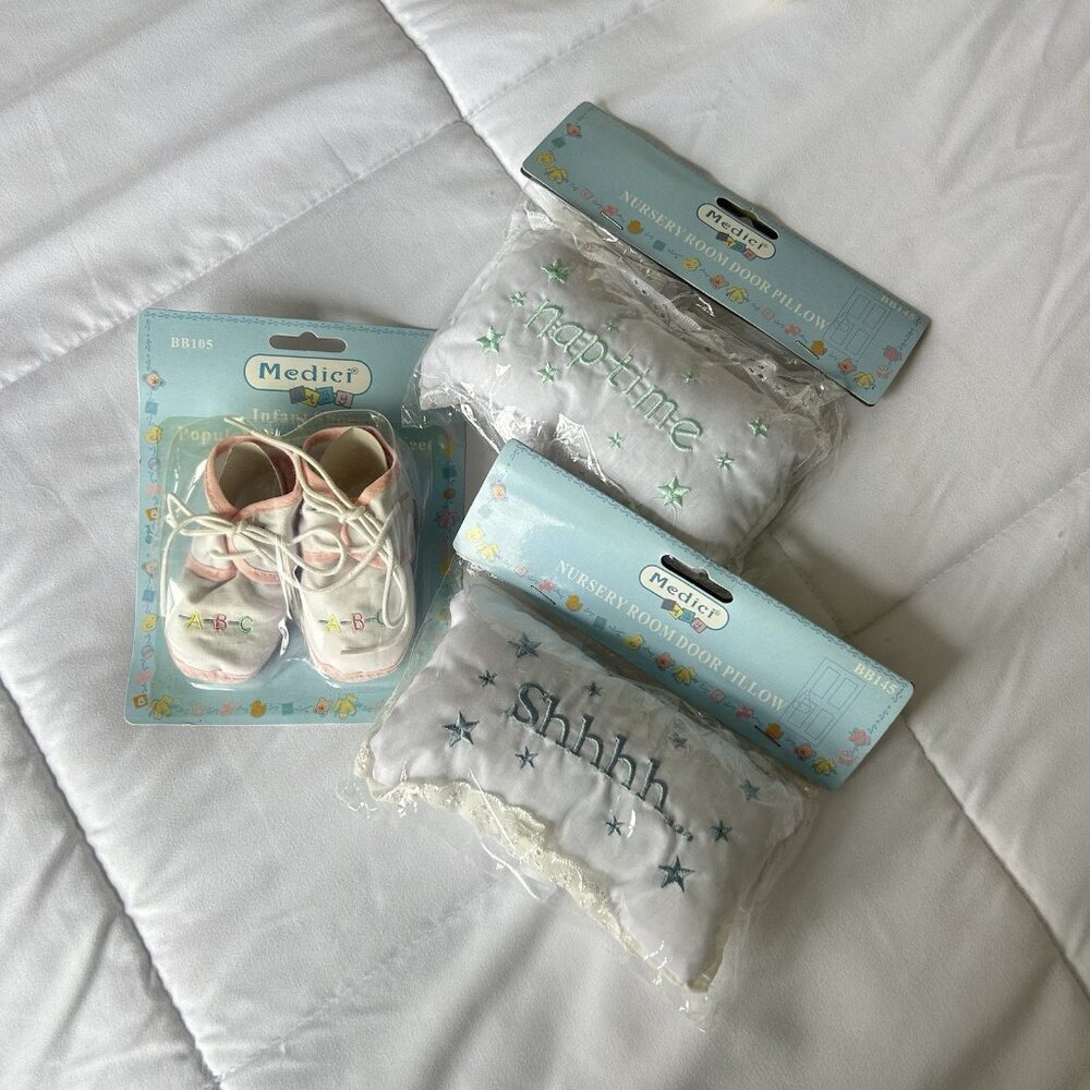 Lot Of 2 Medici‎ Nursery Door Pillows 1 Baby Shoe New In Package Vintage